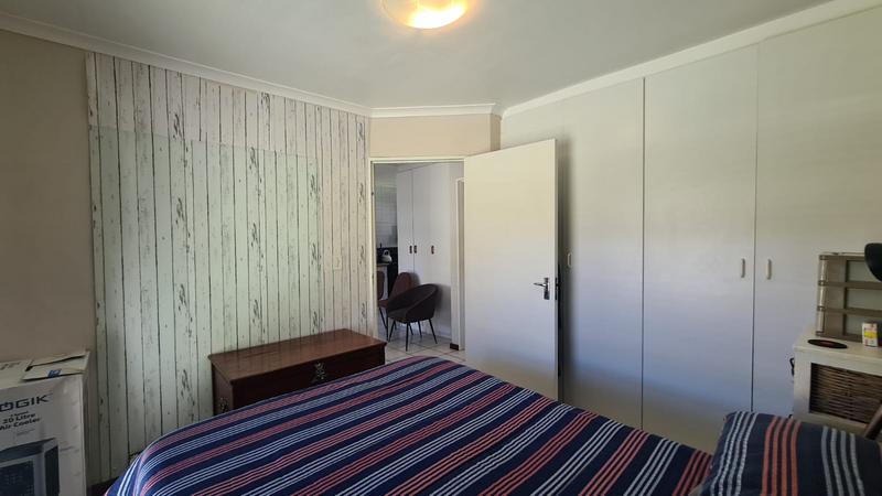 To Let 1 Bedroom Property for Rent in Strand Central Western Cape